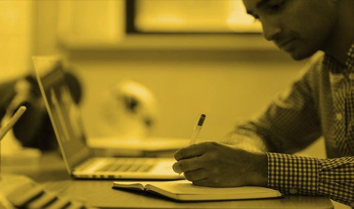 Adjoint administratif